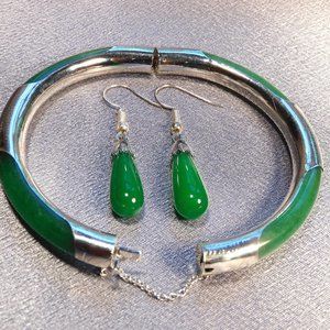 Silver Tone Green Jade Bracelet and Earring Jewelry Set